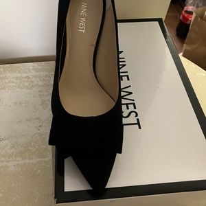 Nine West 2 inch black heel. Suede like finish. Bow detail. Box included.